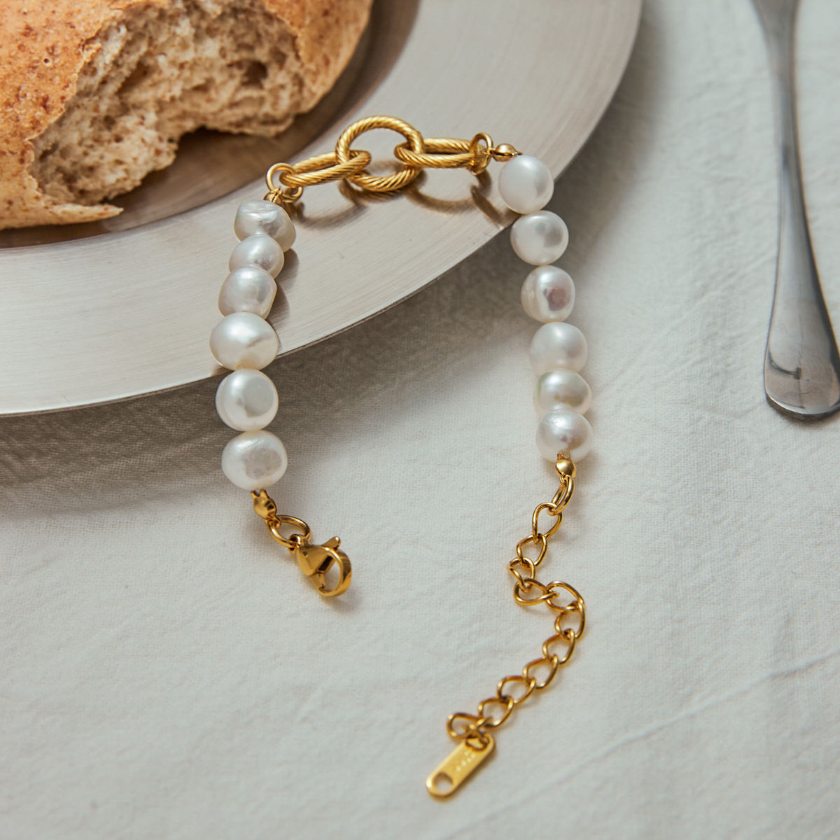 Pearl Chic Armband
