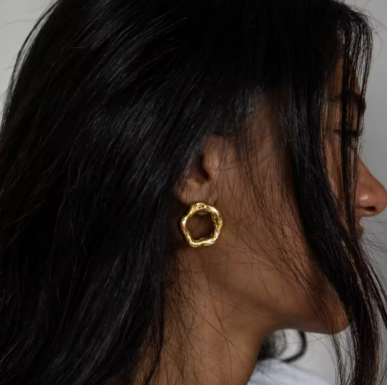 moderne gold ohrstecker wellenform edelstahl wasserfest