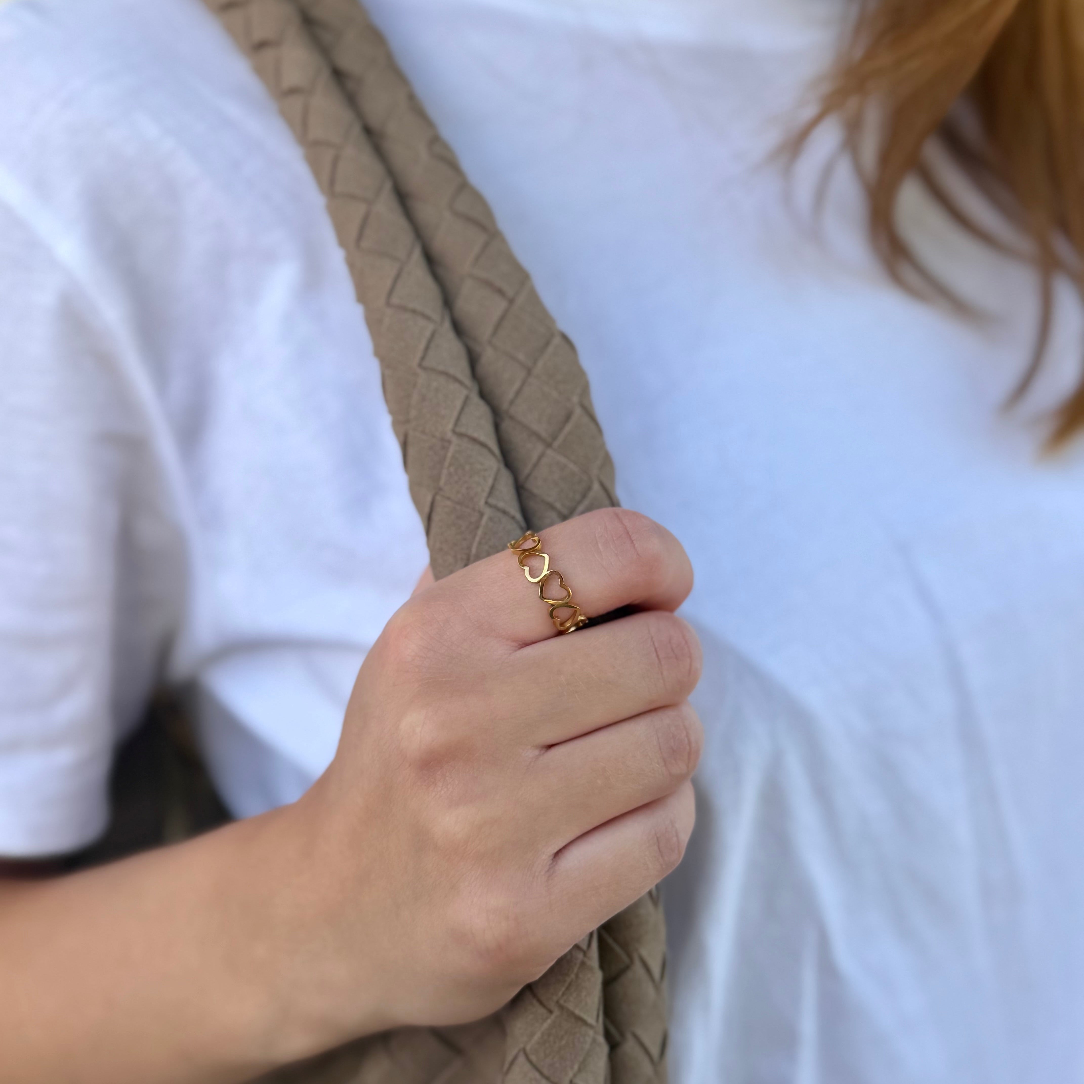 Slim Heart Chain Ring