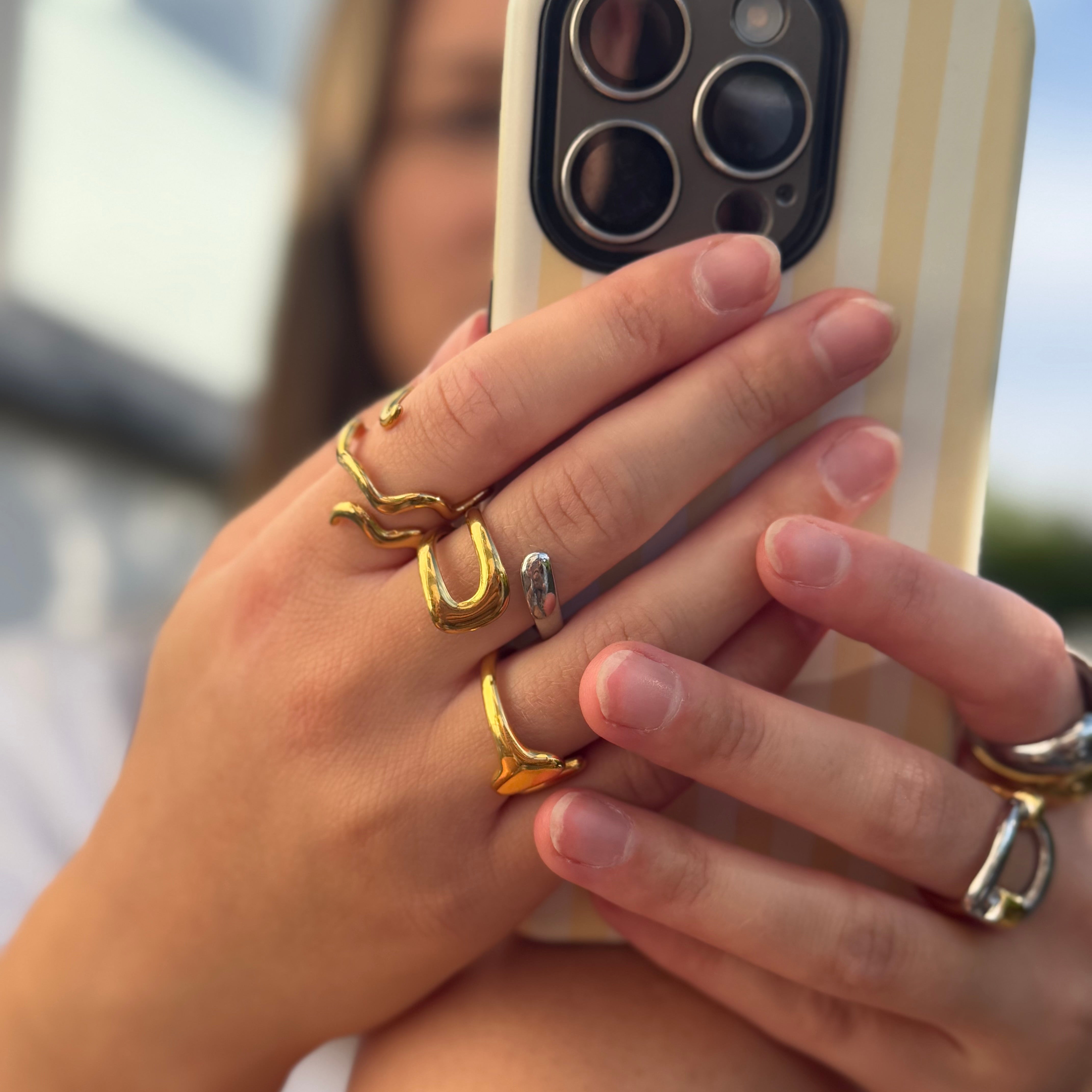 Wide Curve Two Tone Ring