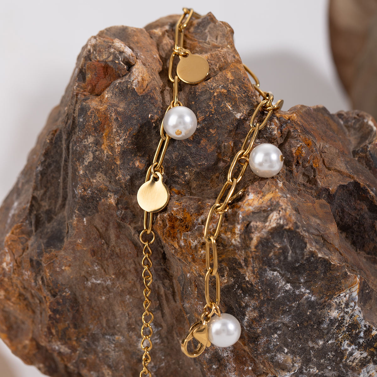 Pearl Charm Armband