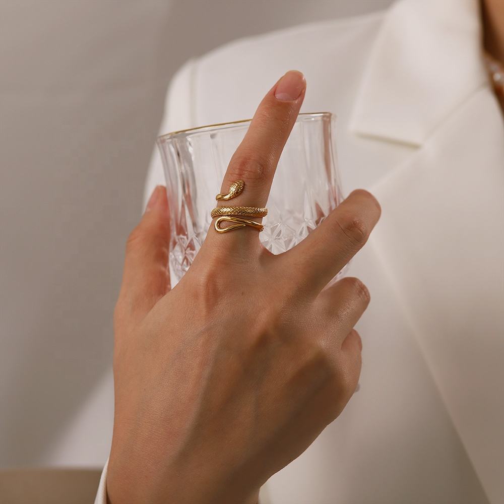 Sleek Serpent Ring