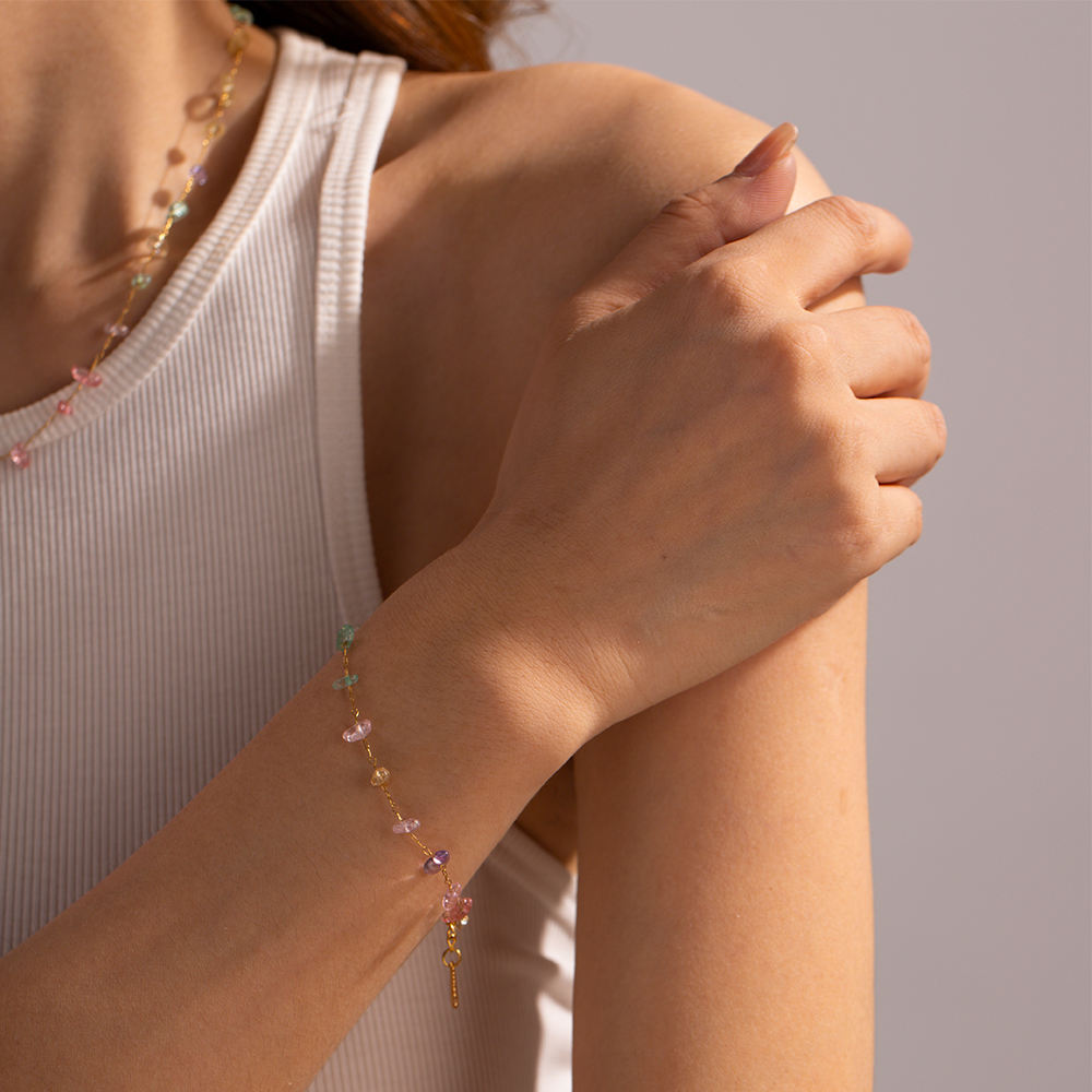 pastel gemstones halskette minimalistisch farbakzent