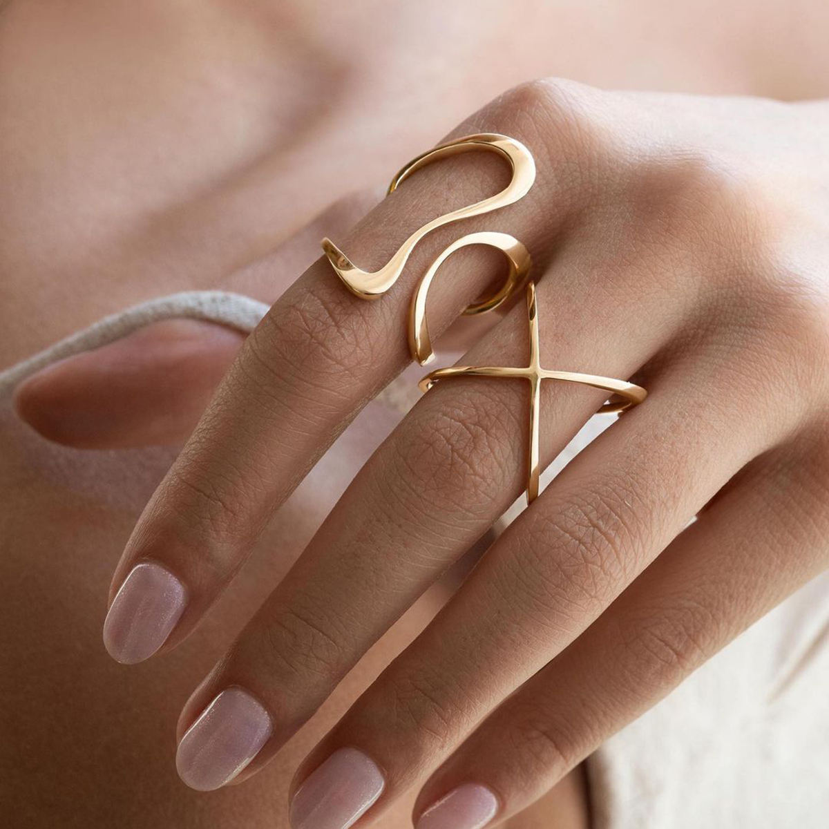 modern curve ring gold vergoldet detail ansicht