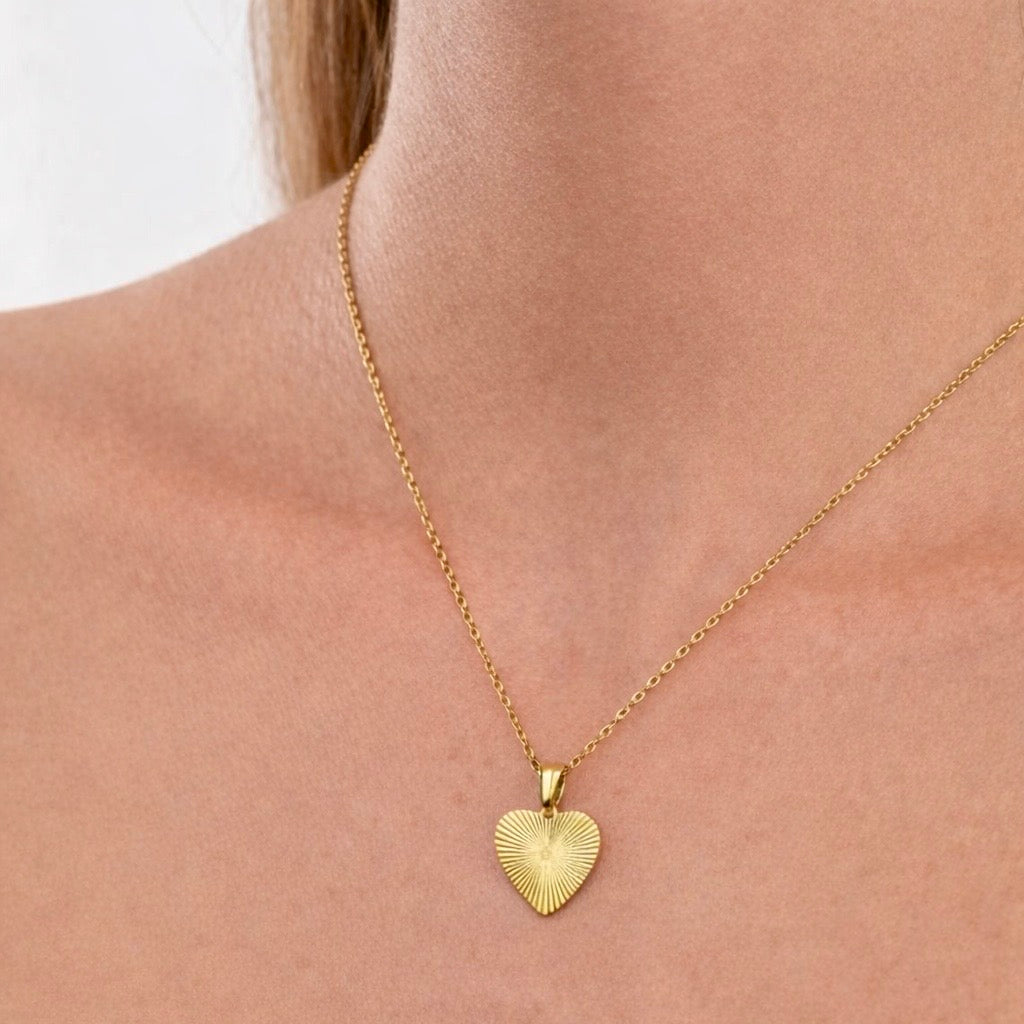 golden heartbeat kette gold edelstahl herzanhänger