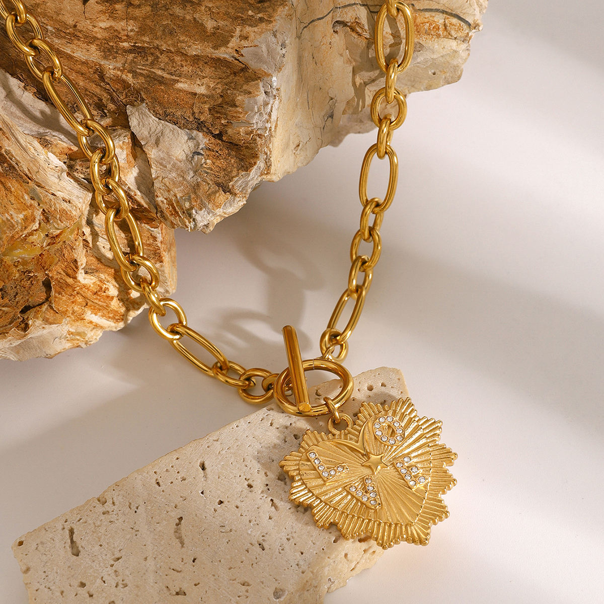 Golden Love Statement Kette