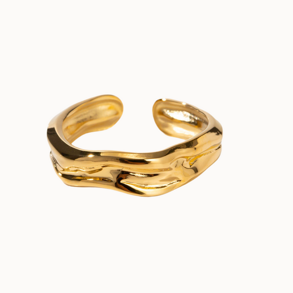 Wavy Shine Goldener Ring