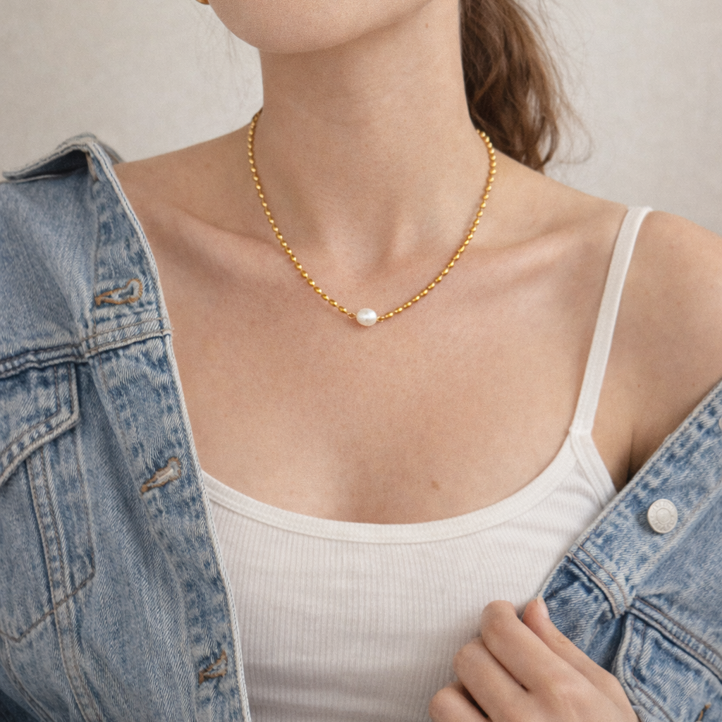 golden pearl detail shot armband