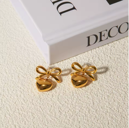 Golden Bow Heart Ohrringe