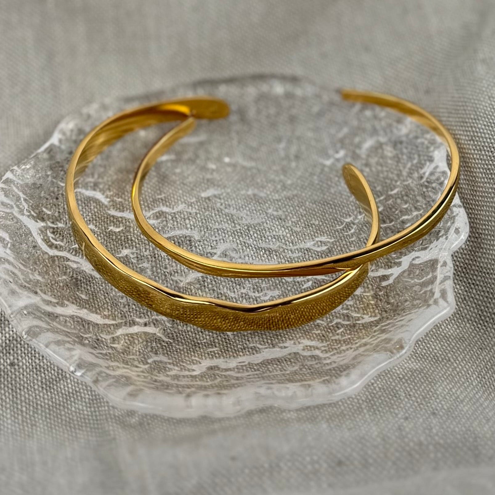 wave cuff breit product shot gold silver