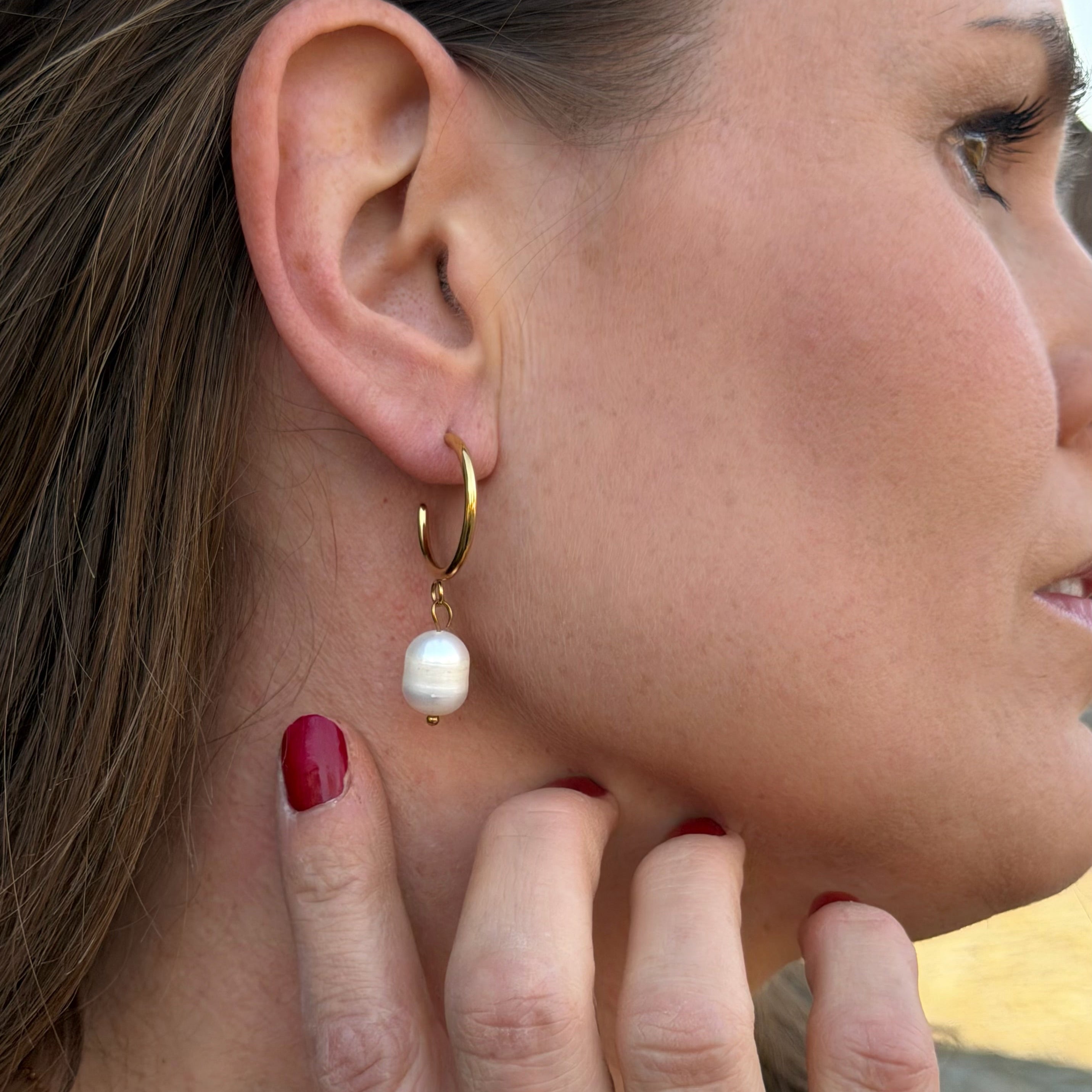Modern Pearl Hoop Ohrringe
