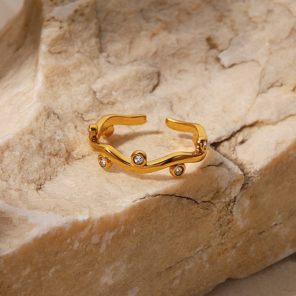 Waves of Sparkle Ring